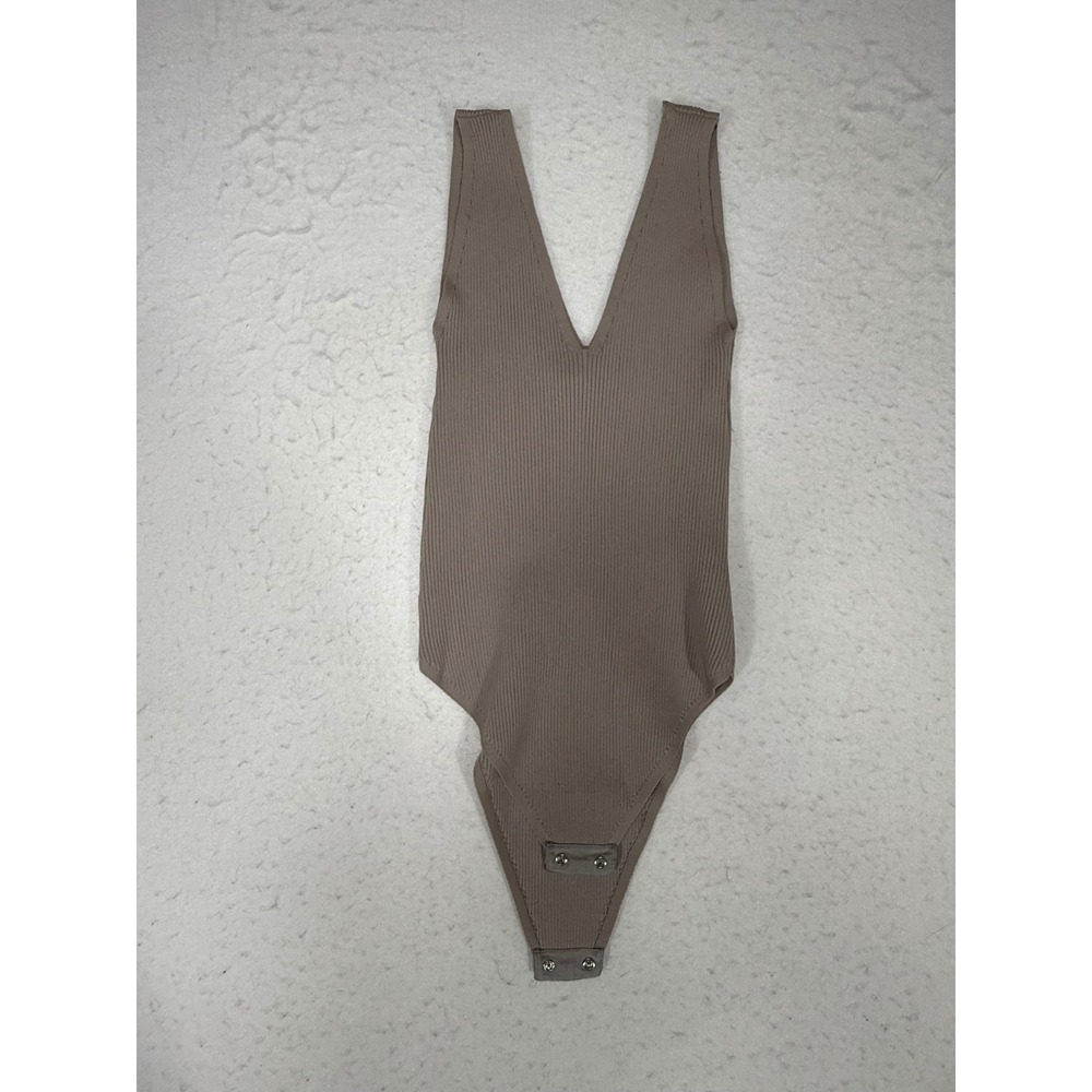 Wishlist Mauve Taupe Ribbed Knit Deep V-Neck Sleeveless Bodysuit Size M